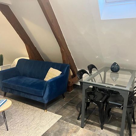 Les Suites Du Colonel Vannes Exteriör bild