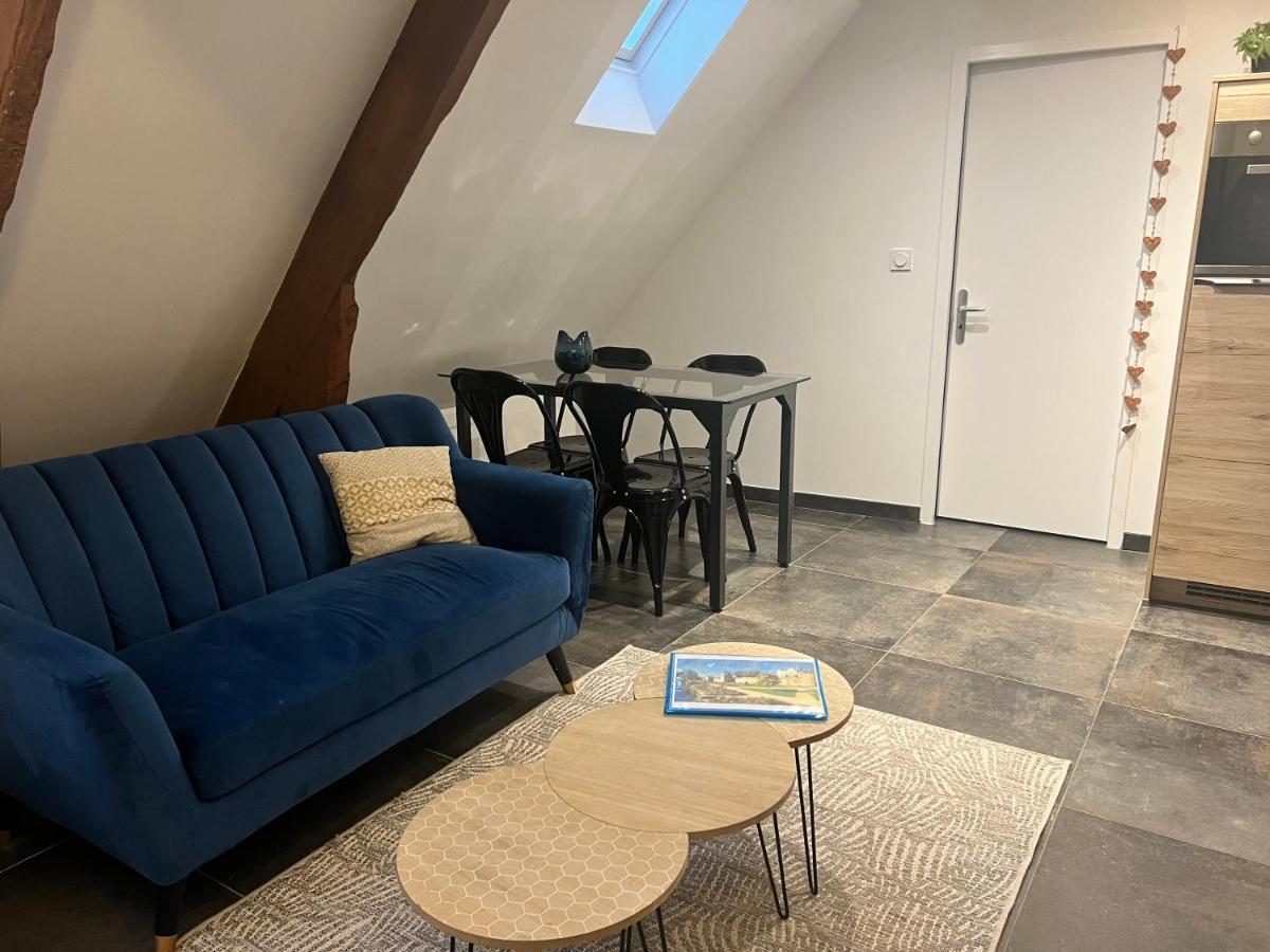 Les Suites Du Colonel Vannes Exteriör bild