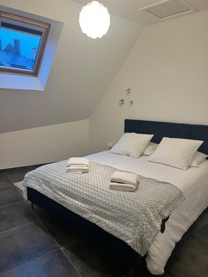 Les Suites Du Colonel Vannes Exteriör bild